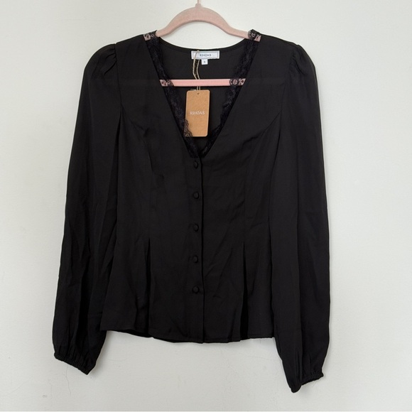 Elegant Black Lace Trim Blouse - Picture 9 of 10